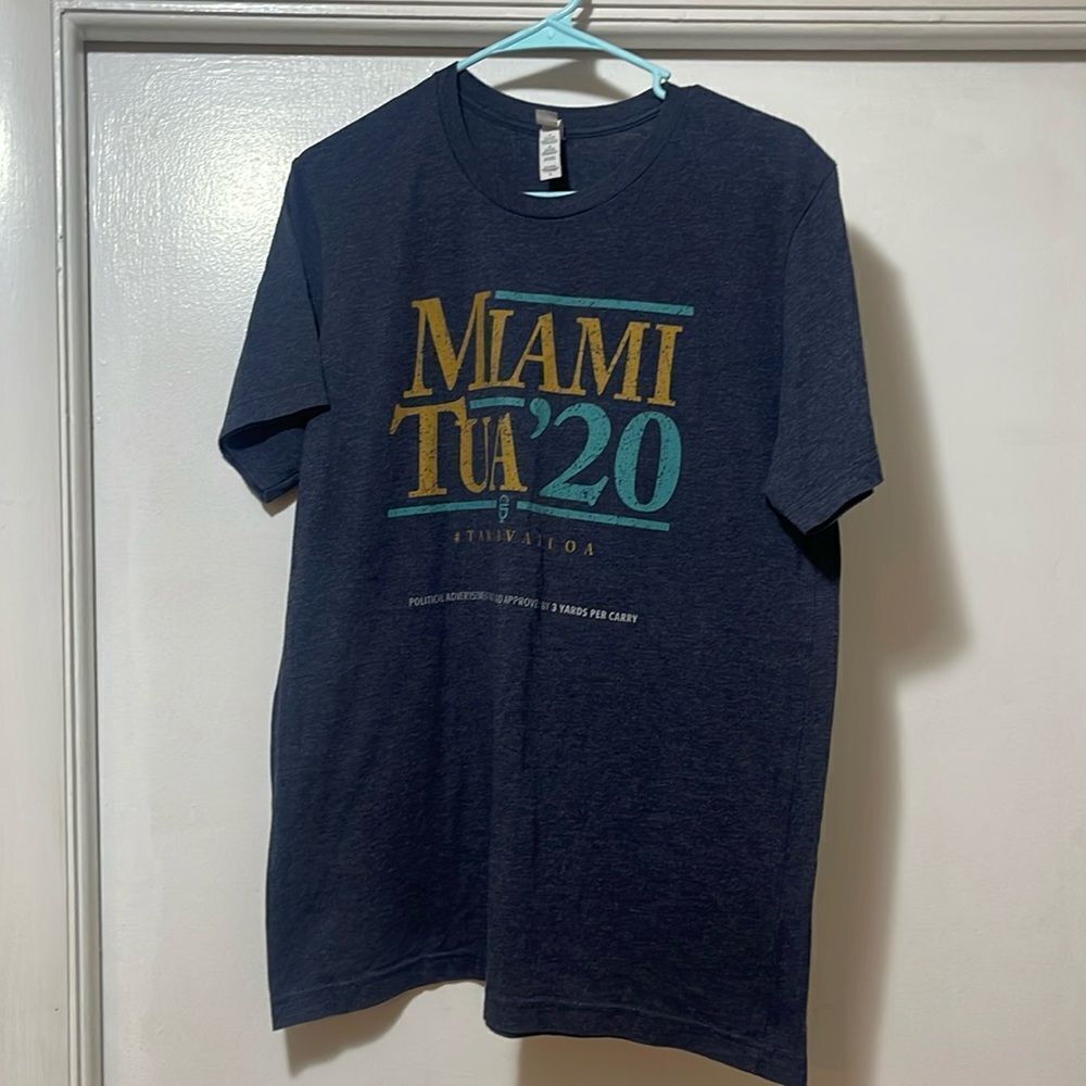 Miami Dolphins miami Tua’ 20 shirt large